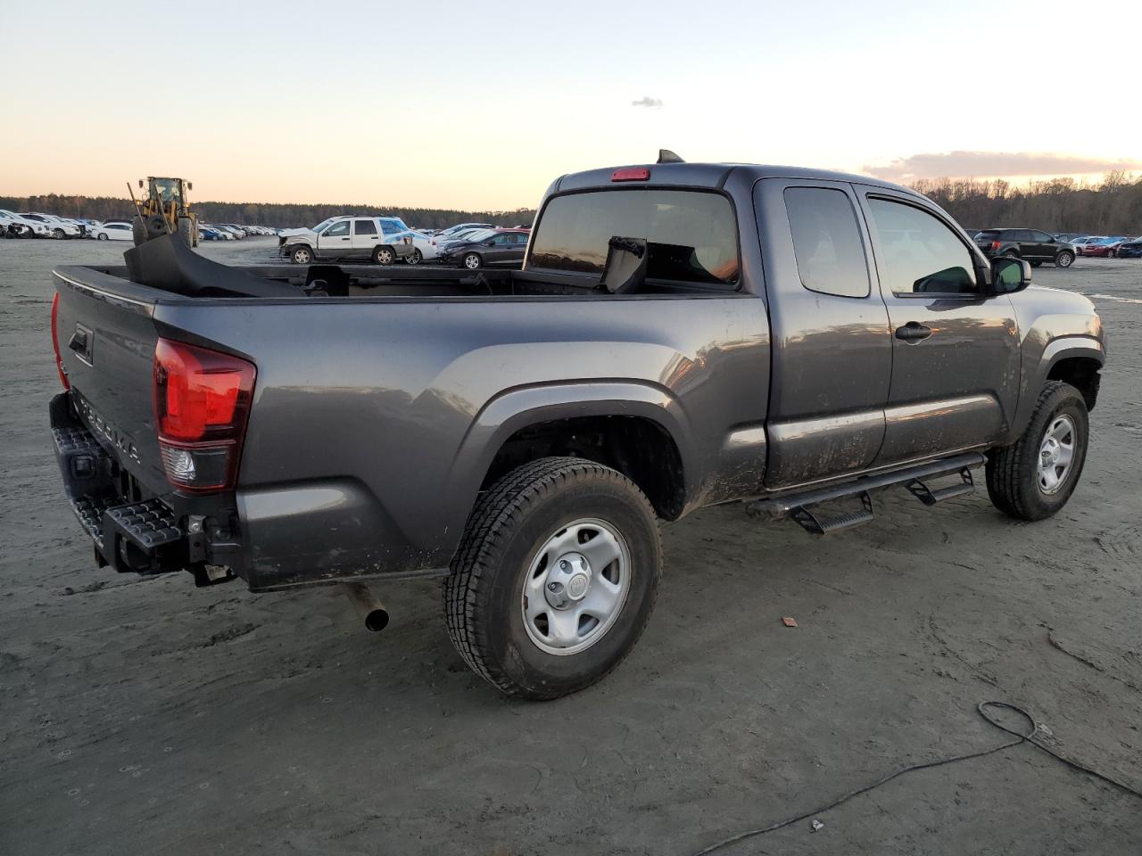 2019 Toyota Tacoma - Image 3