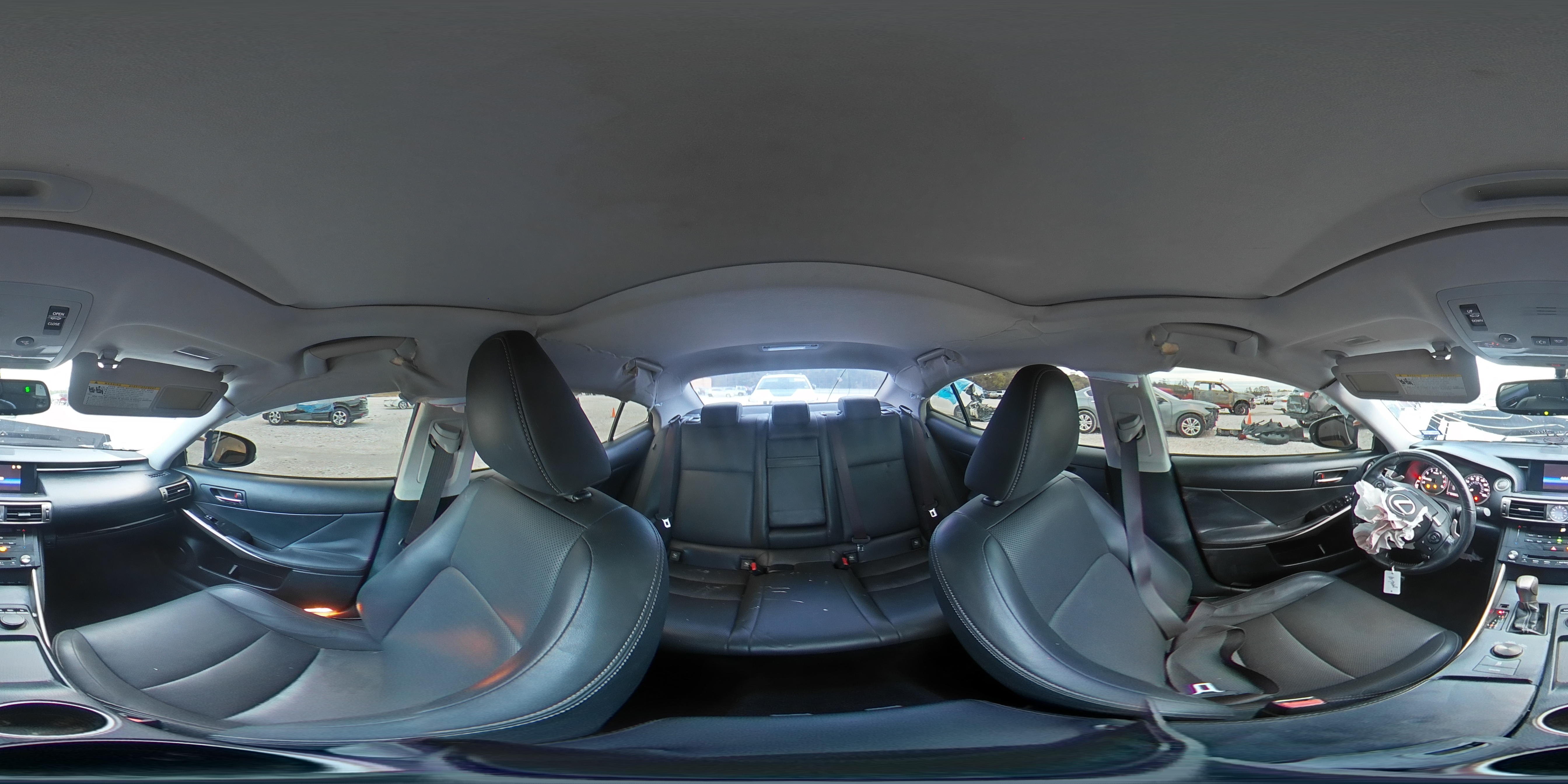 2015 Lexus IS - Image 15