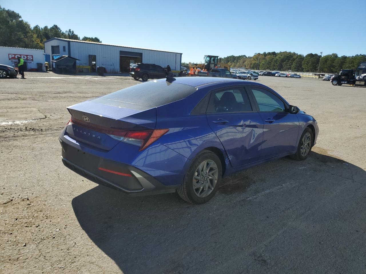 2024 Hyundai Elantra - Image 3