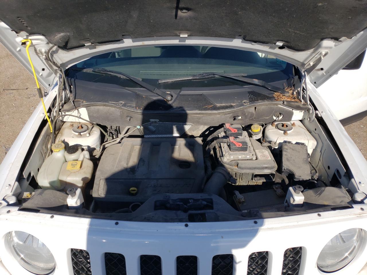 2014 Jeep Liberty (Patriot) - Image 12
