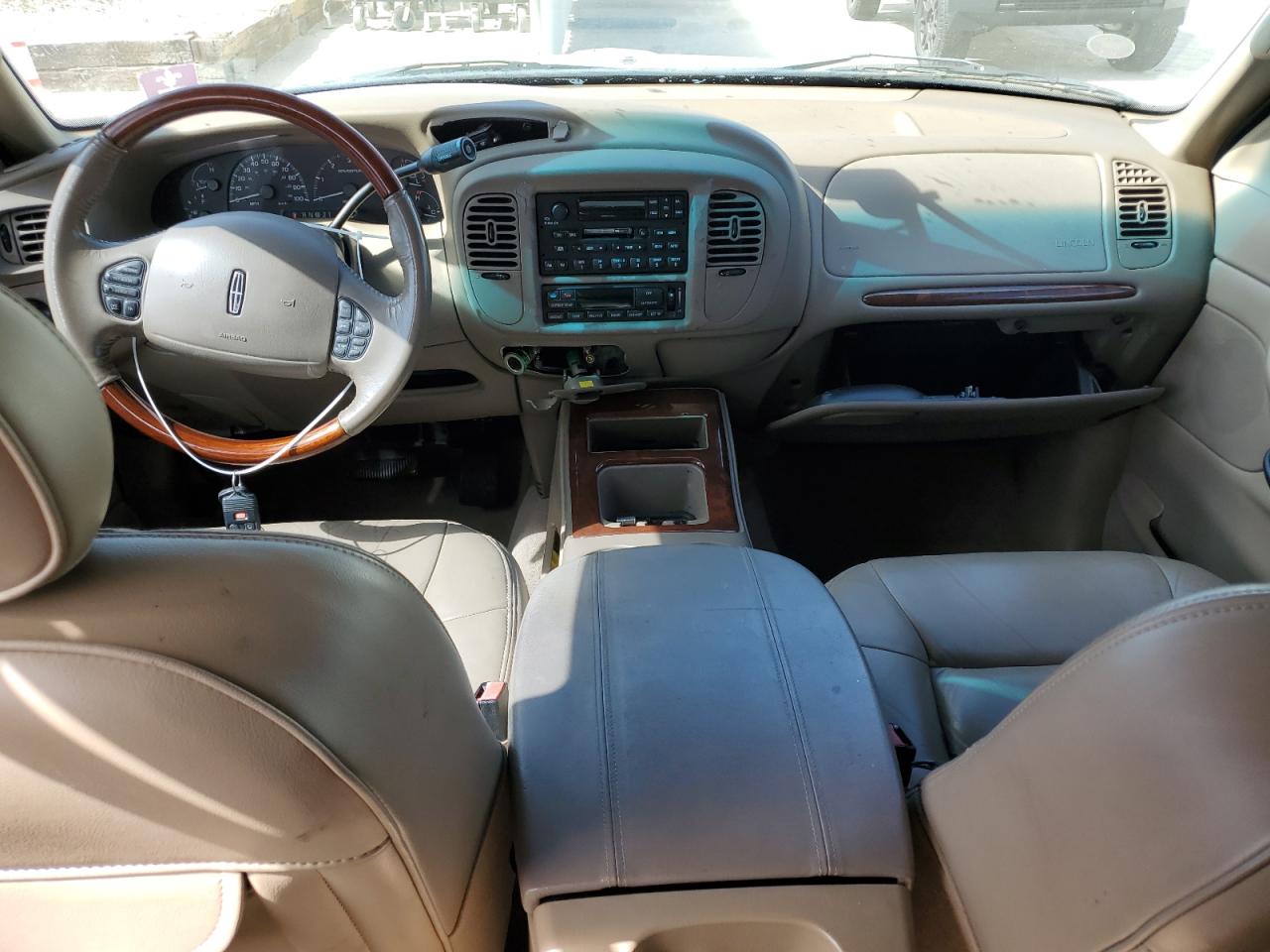 2002 Lincoln Navigator - Image 8