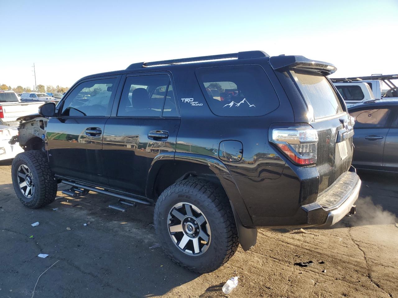 VIN JTEBU5JR1L5745902 2020 TOYOTA 4RUNNER no.2