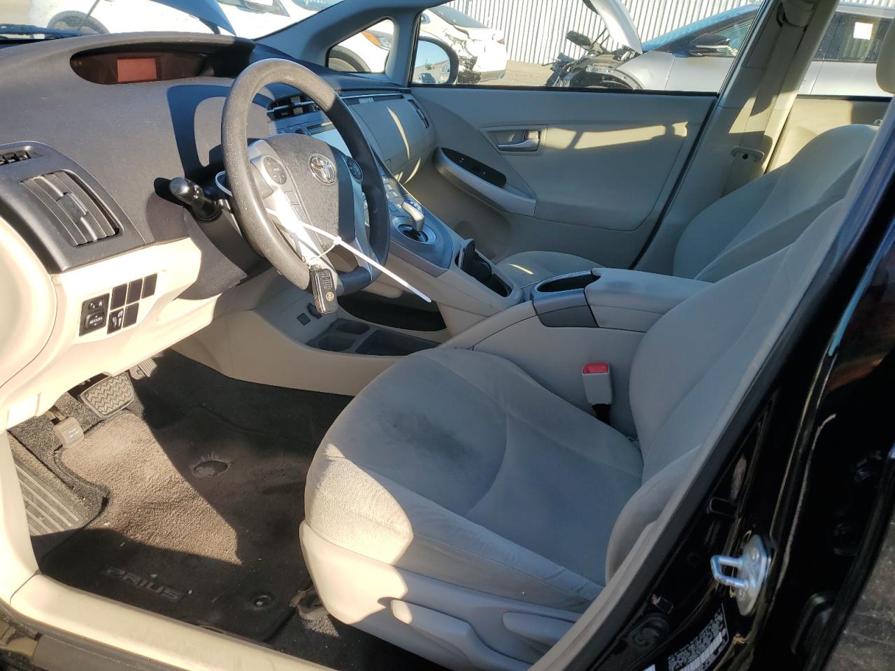 2012 Toyota Prius - Image 7