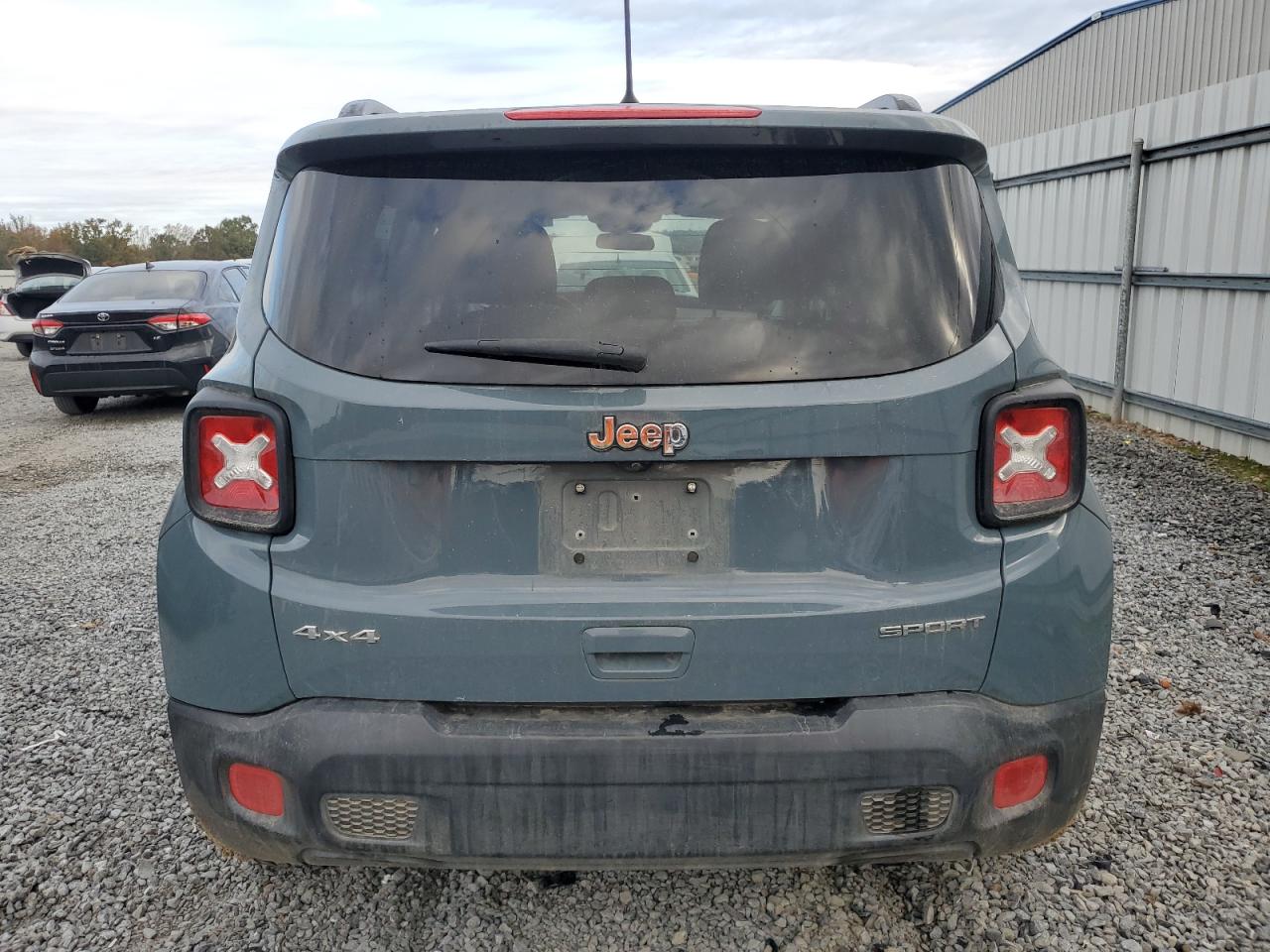2018 Jeep Renegade - Image 6