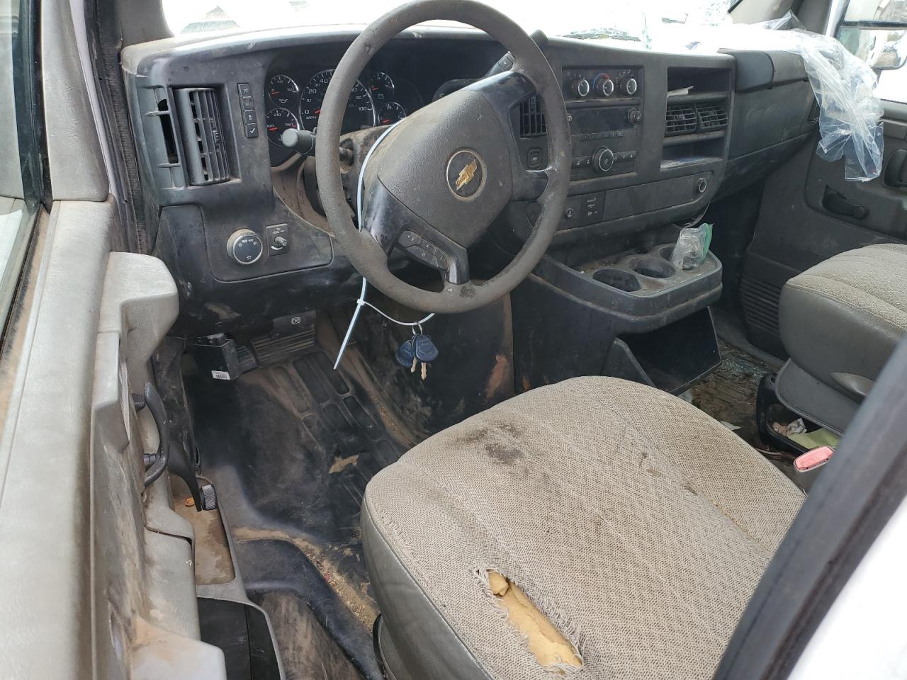 2013 Chevrolet Express - Image 8