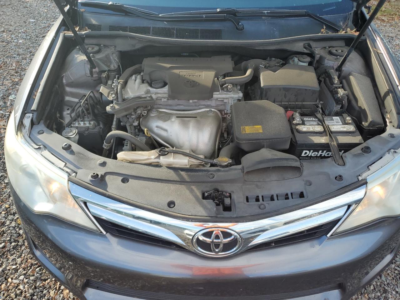 2014 Toyota Camry - Image 11