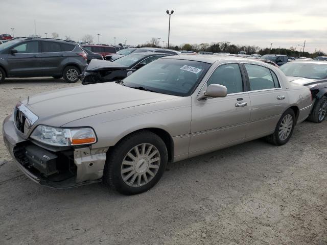 2003 Lincoln Town Car Signature