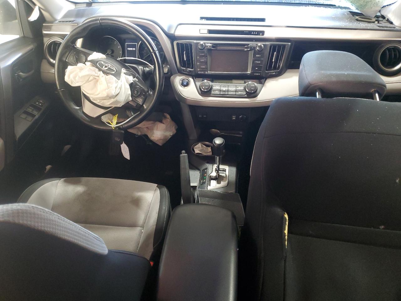 2018 Toyota RAV 4 - Image 8