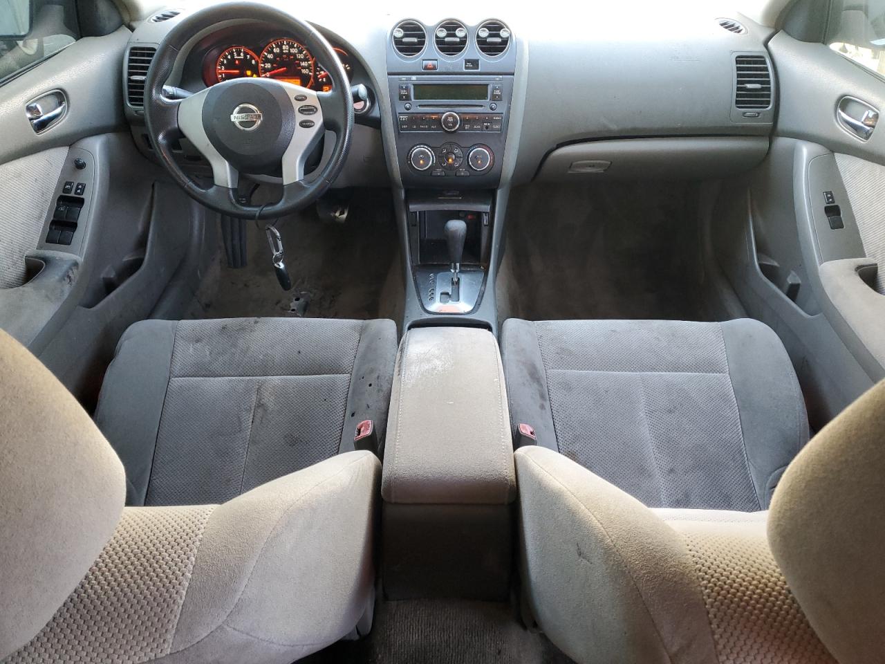 2009 Nissan Altima - Image 8