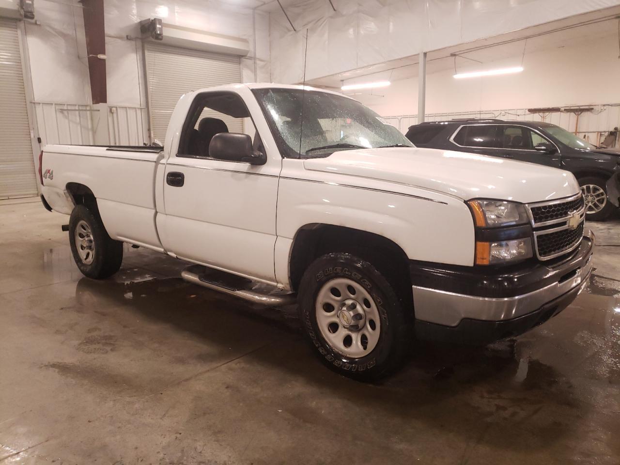 2006 Chevrolet Silverado - Image 4