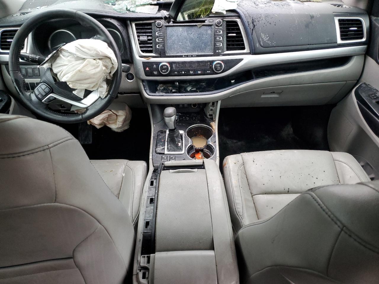 2018 Toyota Highlander - Image 8