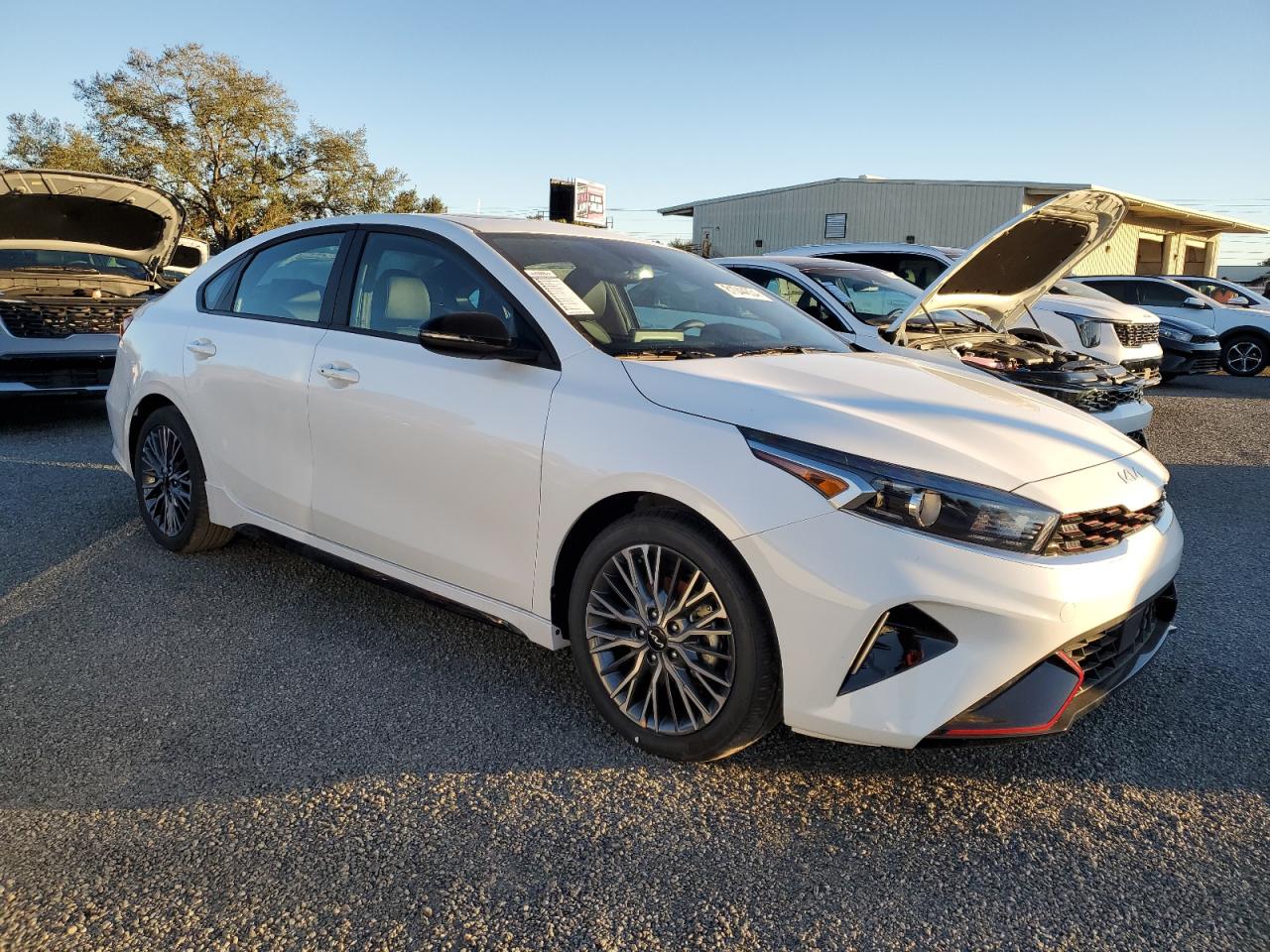 2024 Kia Forte - Image 4
