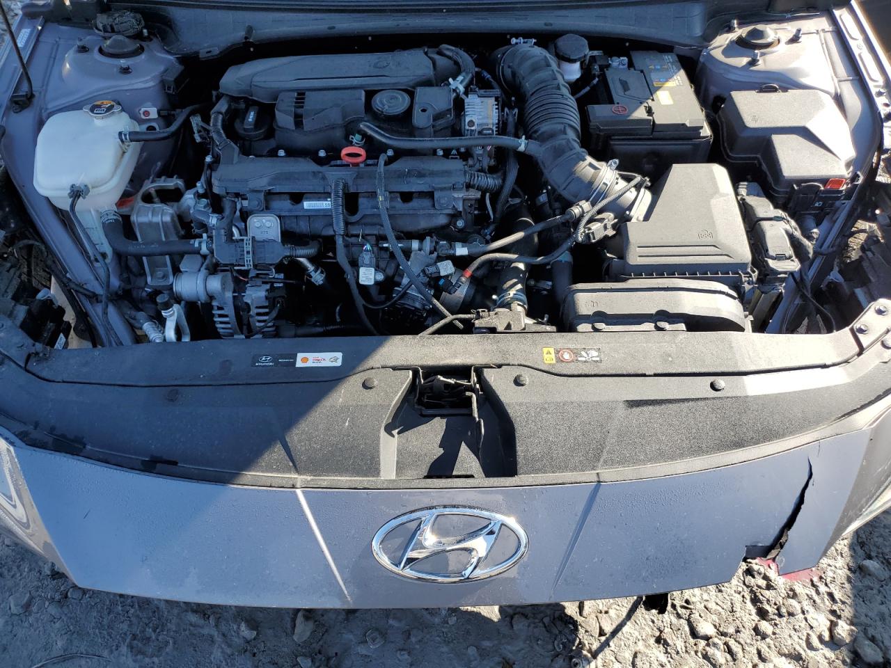 2023 Hyundai Elantra - Image 11