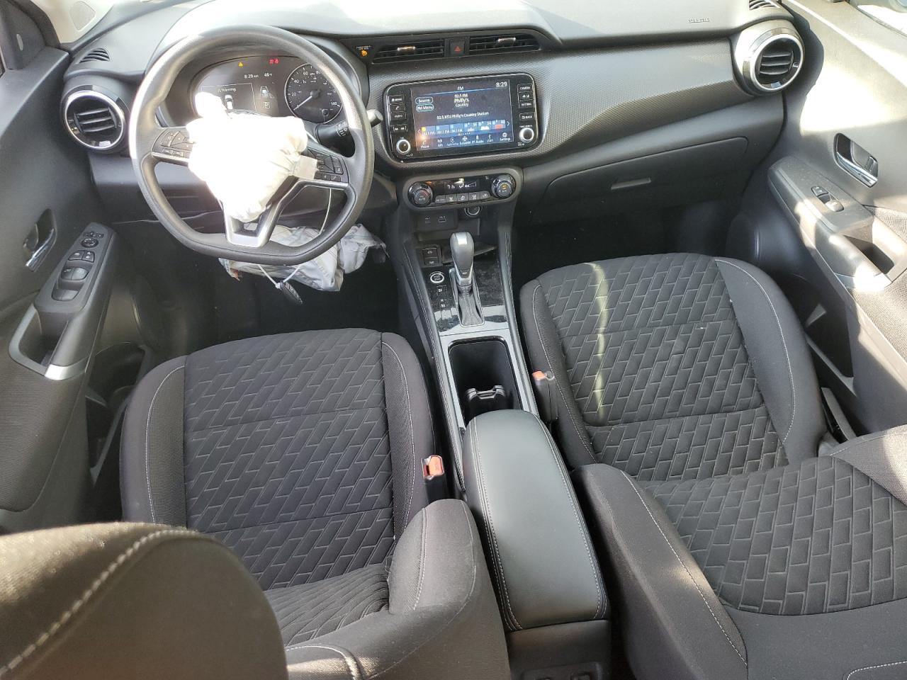2021 Nissan Kicks - Image 8