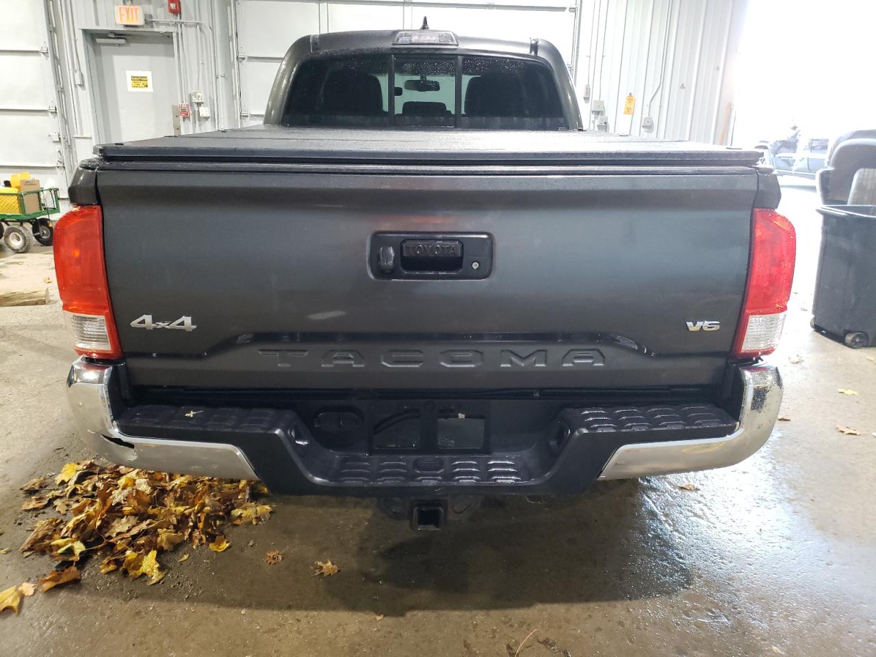 2016 Toyota Tacoma - Image 6