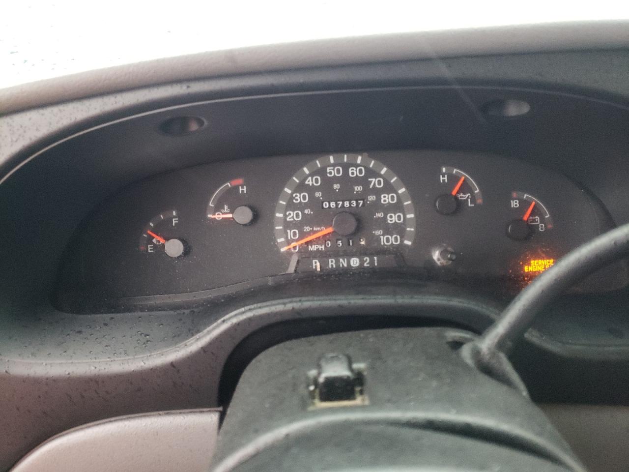 2000 Ford Econoline E350 Super Duty Wagon VIN: 1FBNE31L8YHA16529 Lot: 80628104