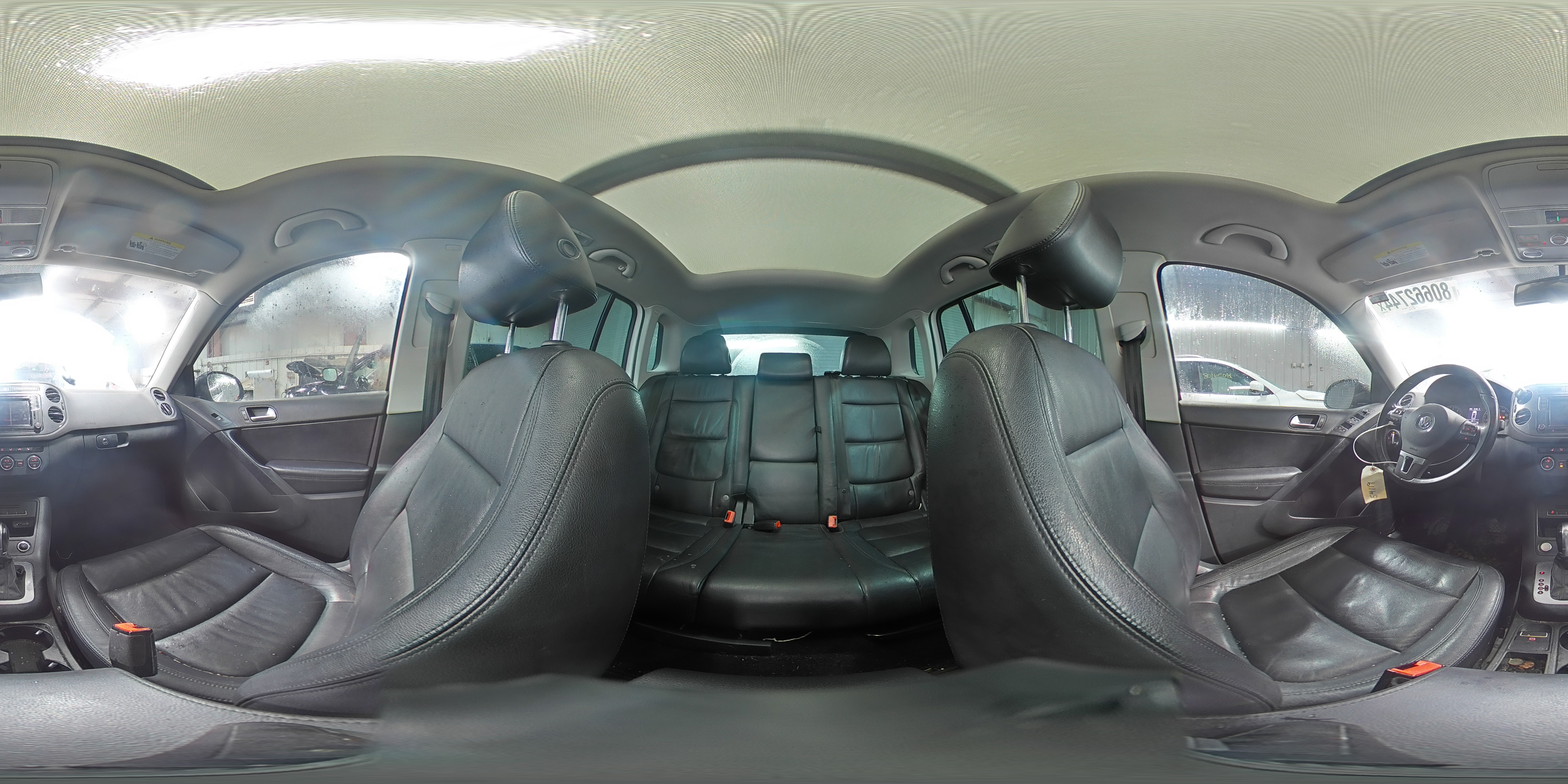 2017 Volkswagen Tiguan - Image 15