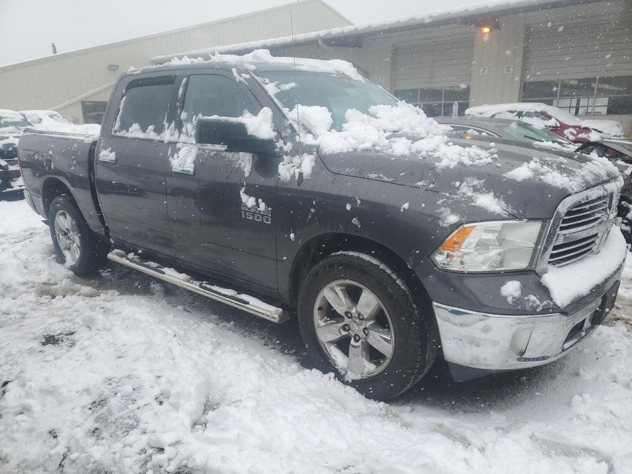 2015 RAM 1500 - Image 4