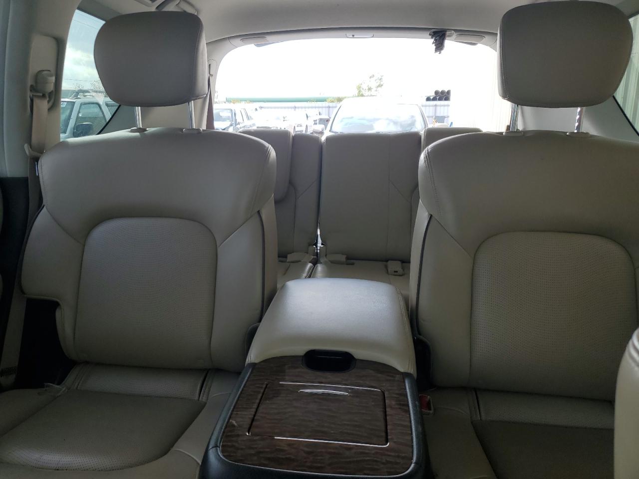 2017 Nissan Armada - Image 10