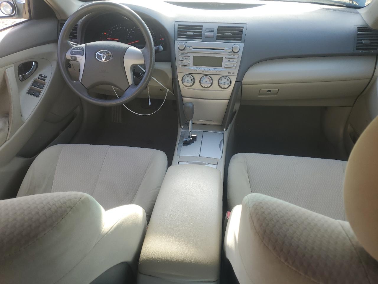 2011 Toyota Camry - Image 8