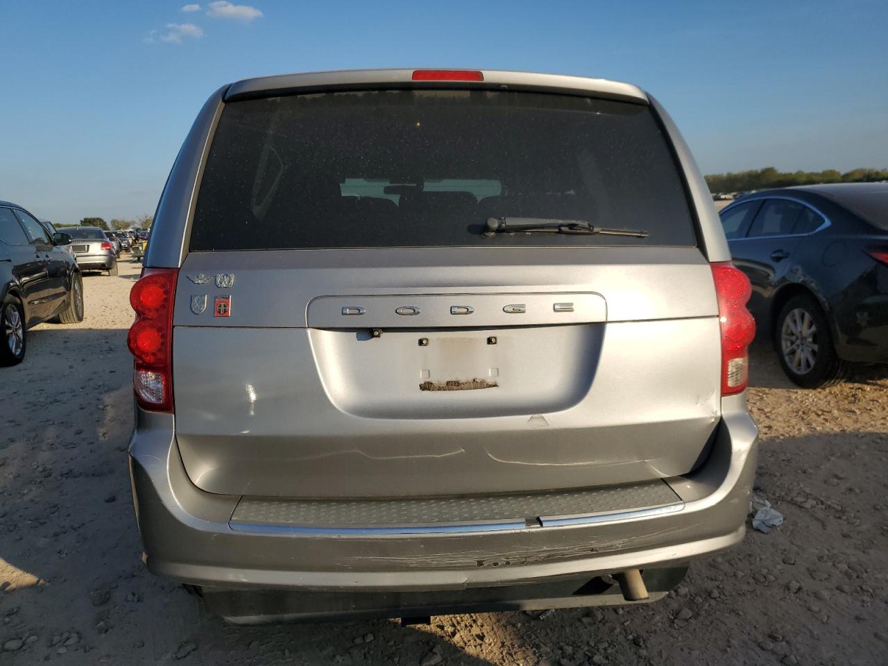 2013 Dodge Caravan - Image 6