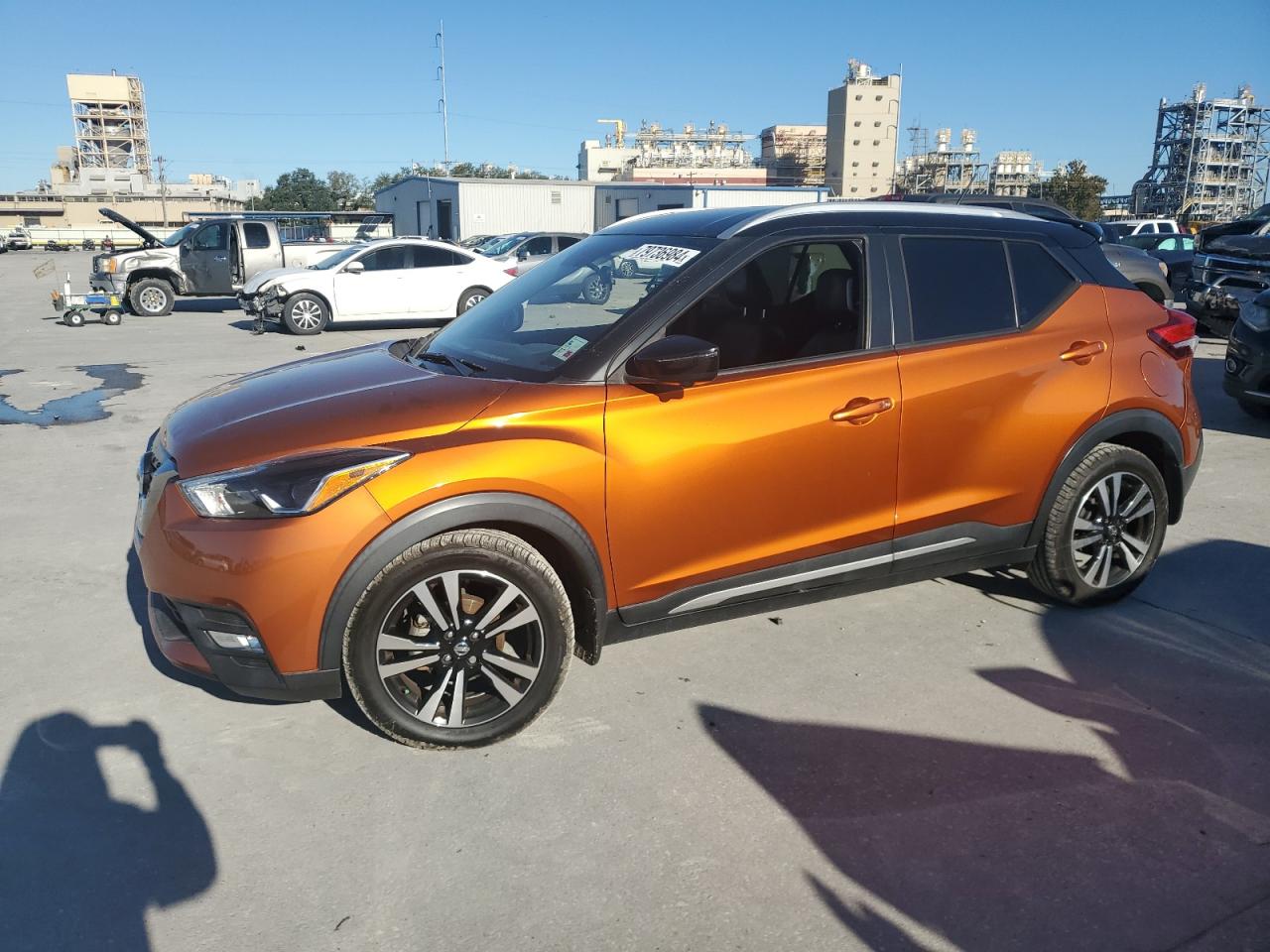 VIN 3N1CP5CU0JL518220 2018 NISSAN KICKS no.1