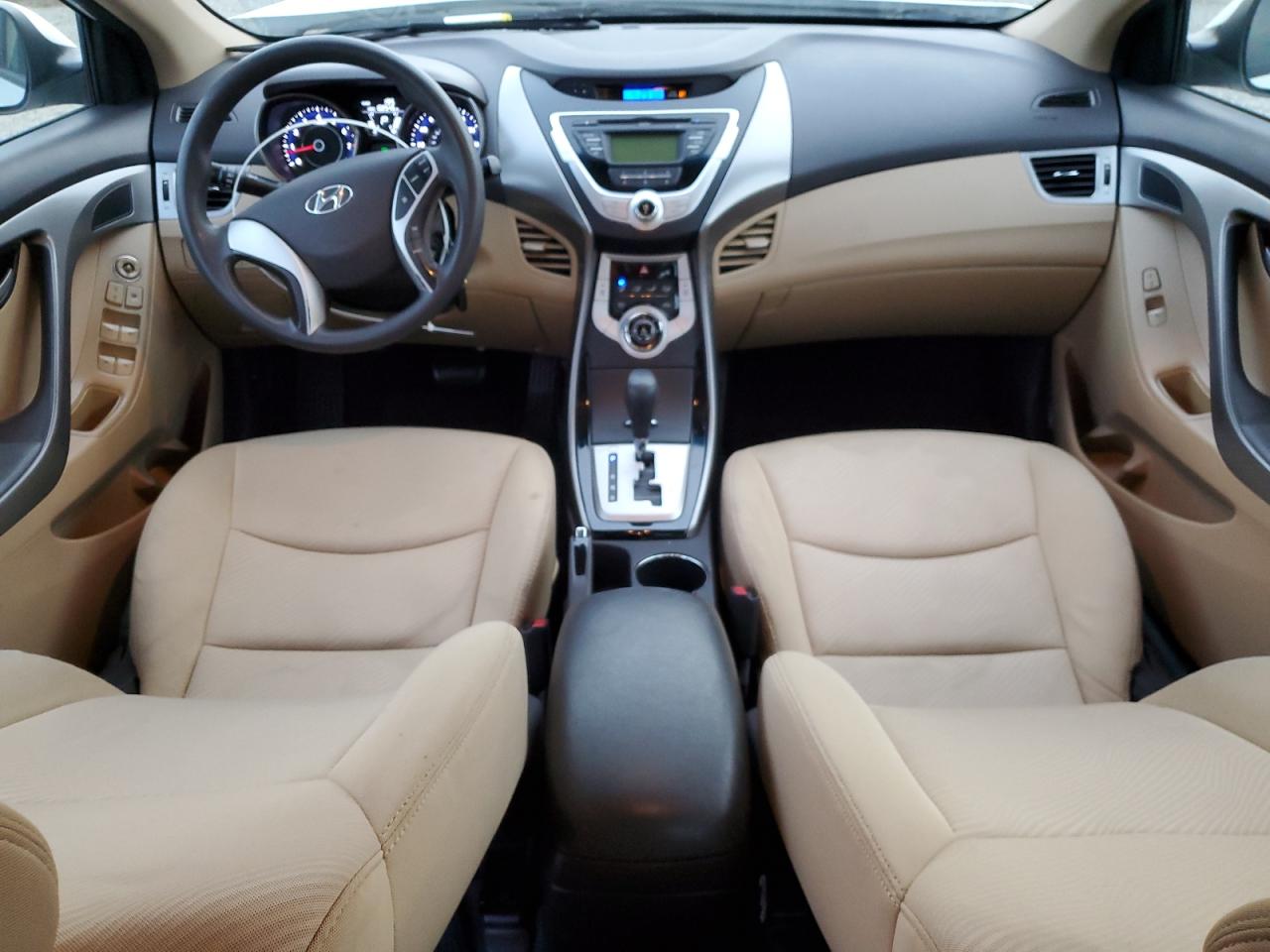 2012 Hyundai Elantra - Image 8