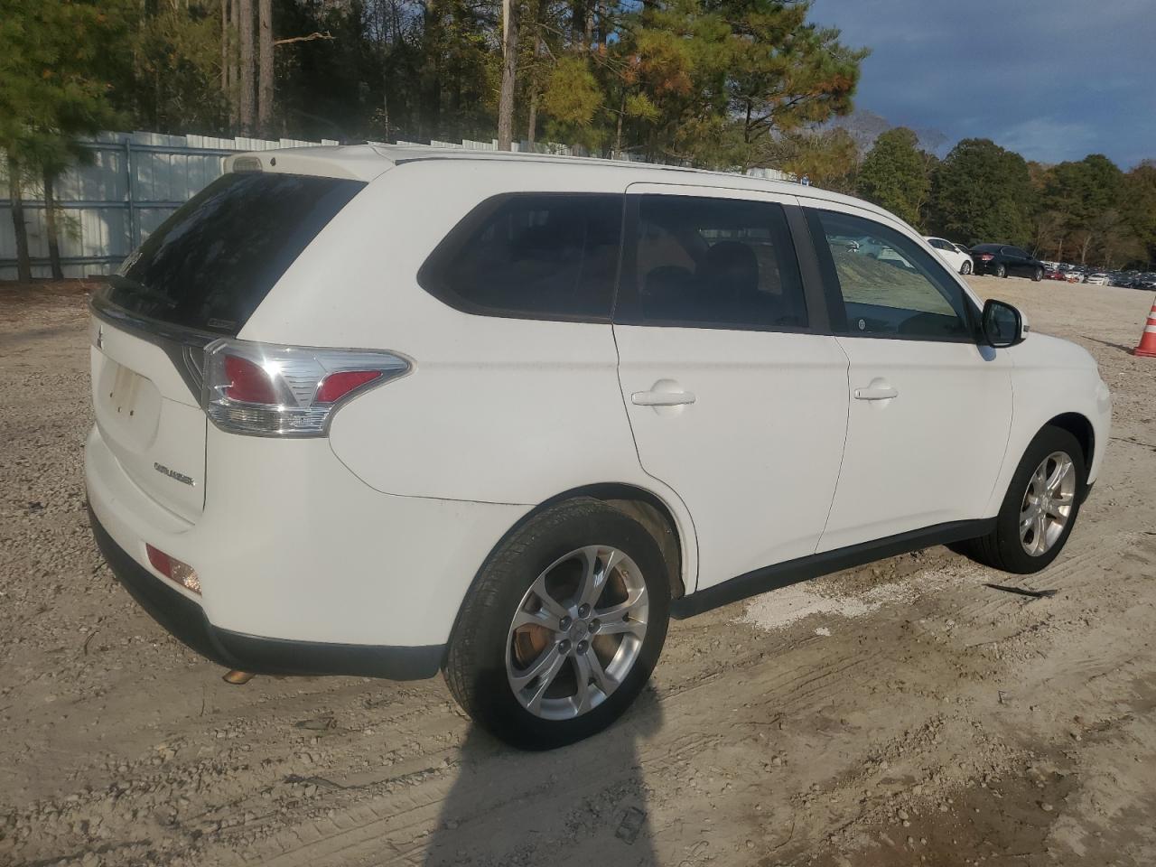 2014 Mitsubishi Outlander Se VIN: JA4AZ3A31EZ015902 Lot: 80217544