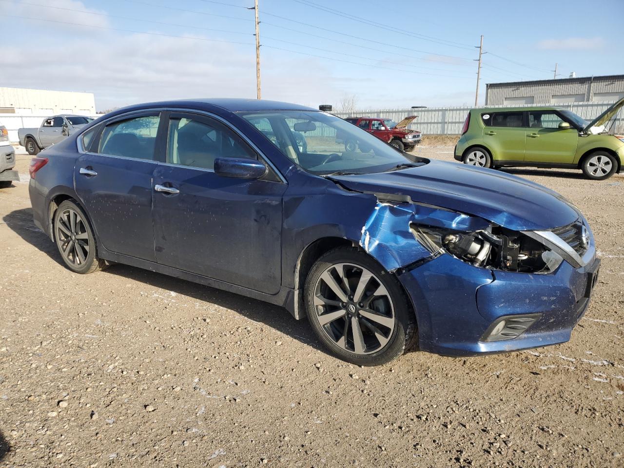 2018 Nissan Altima - Image 4