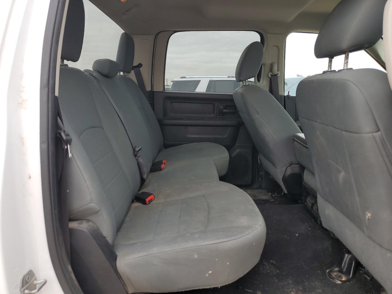 2016 RAM 1500 - Image 10