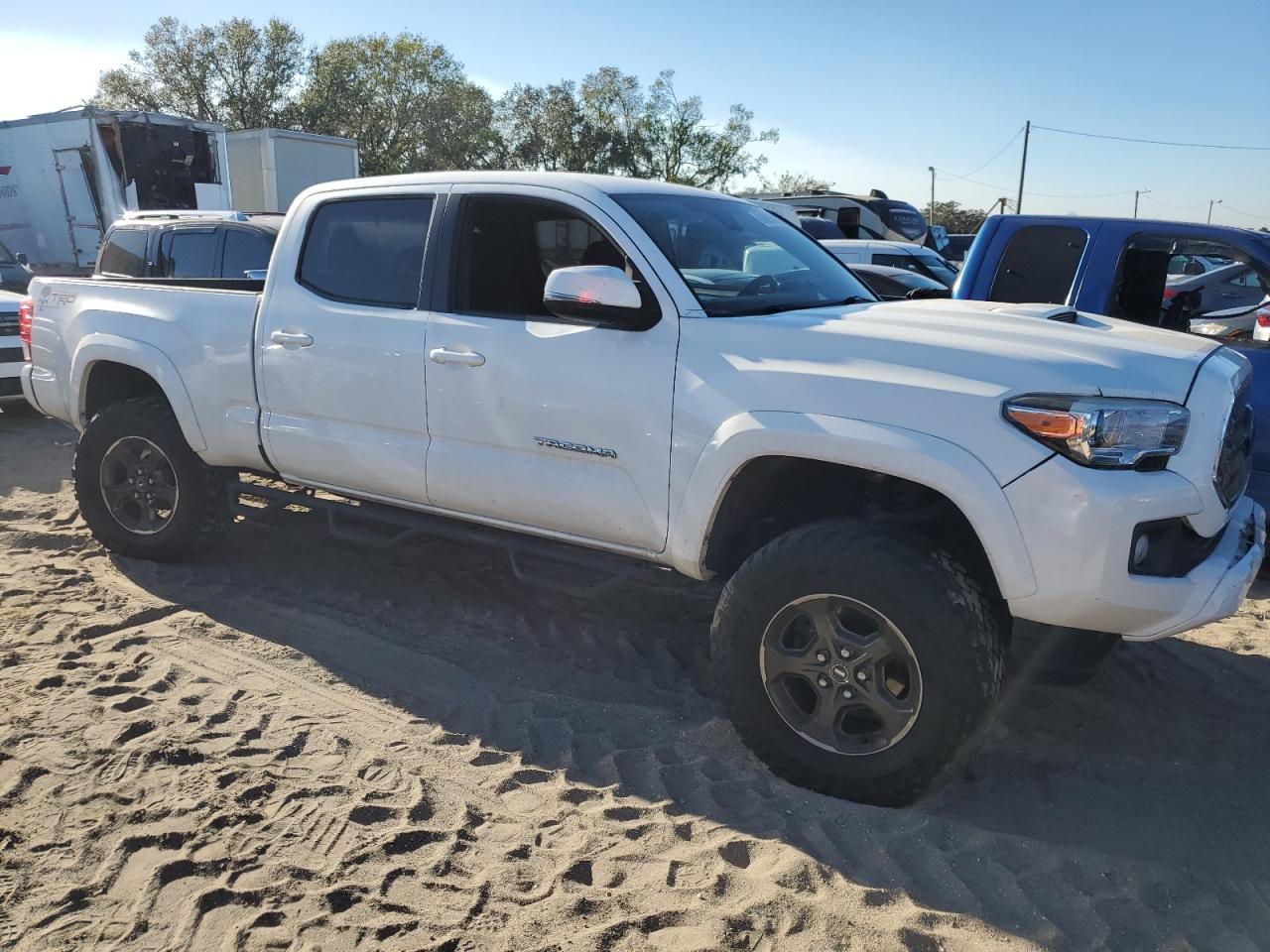 VIN 3TMBZ5DN9JM014091 2018 TOYOTA TACOMA no.4