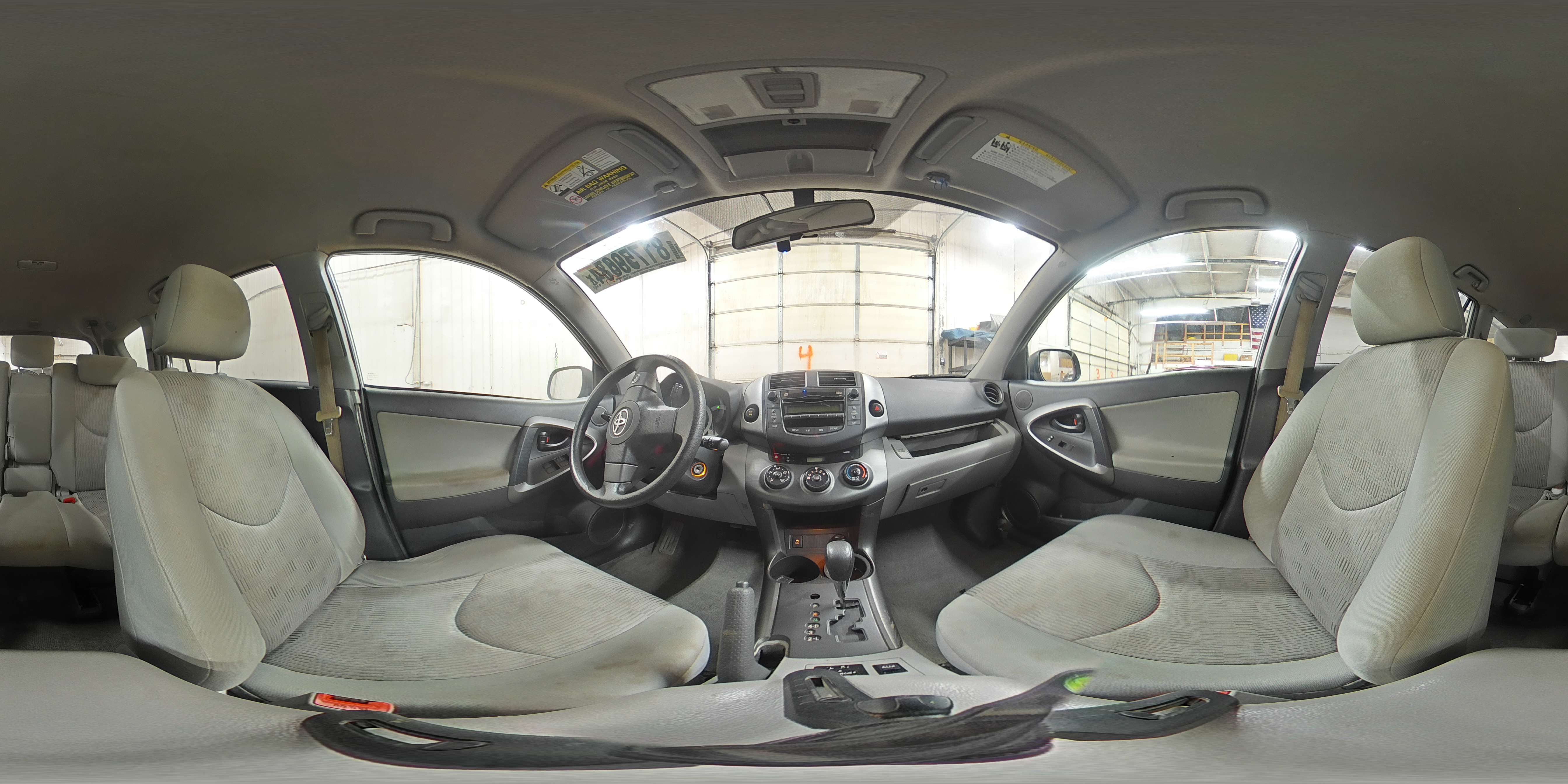 2010 Toyota RAV 4 - Image 13