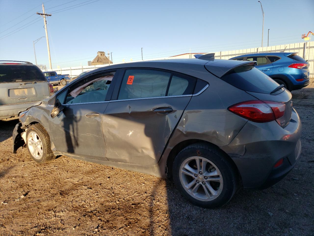 2018 Chevrolet Cruze - Image 2