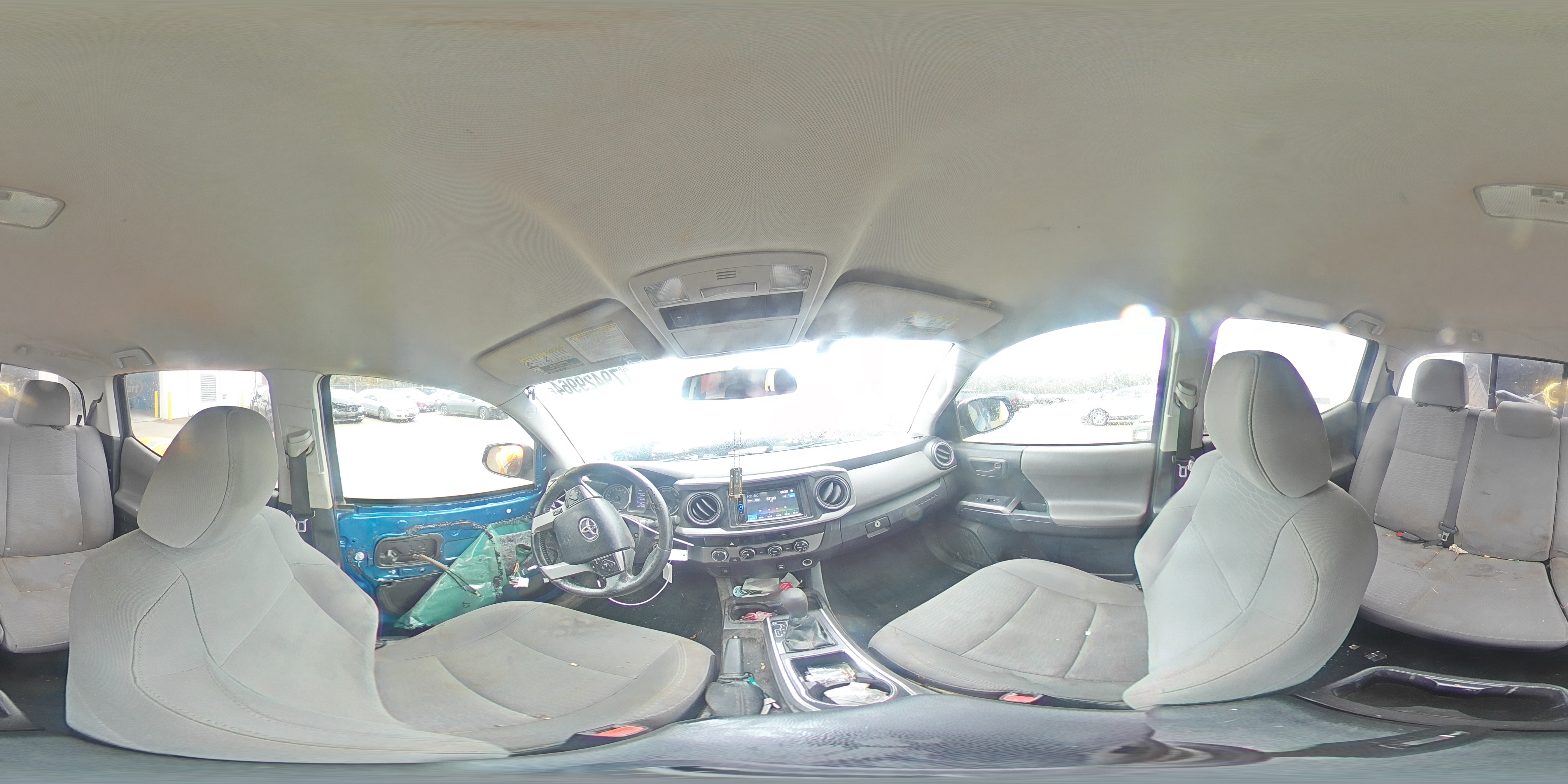 2016 Toyota Tacoma - Image 12