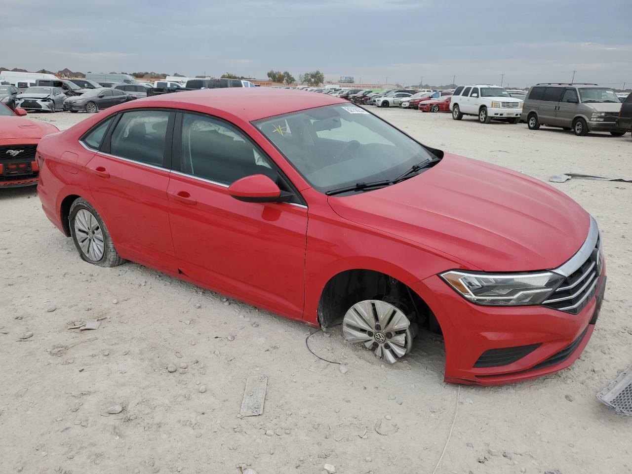 2019 Volkswagen Jetta - Image 4