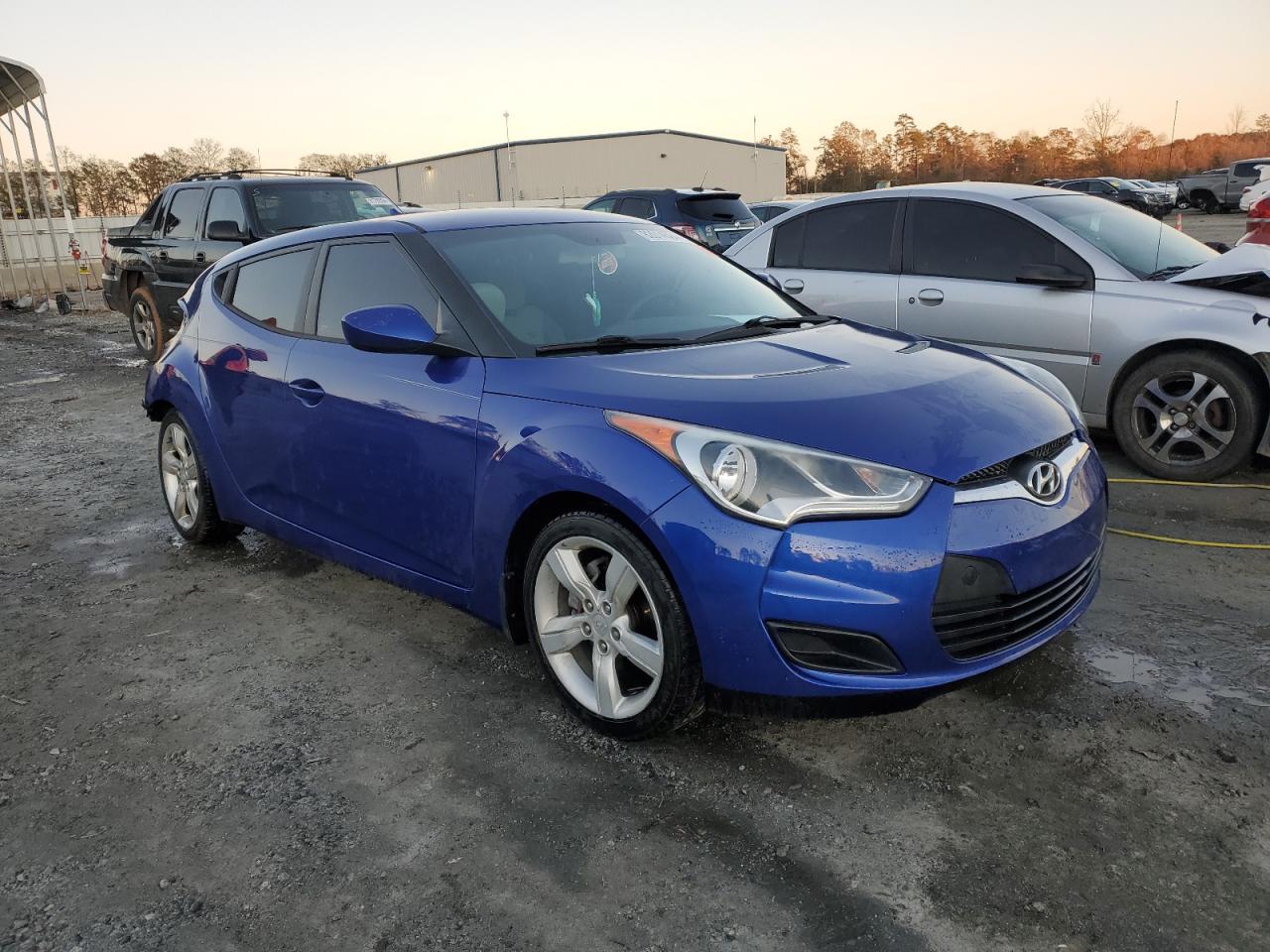 2012 Hyundai Veloster - Image 4