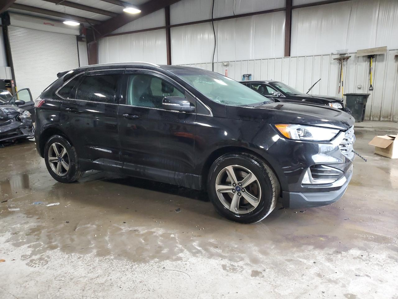 2019 Ford Edge - Image 4