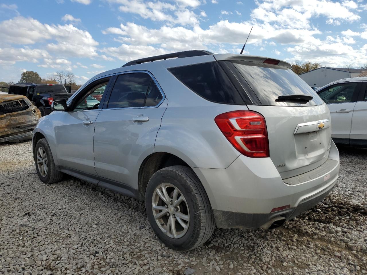 2016 Chevrolet Equinox - Image 2