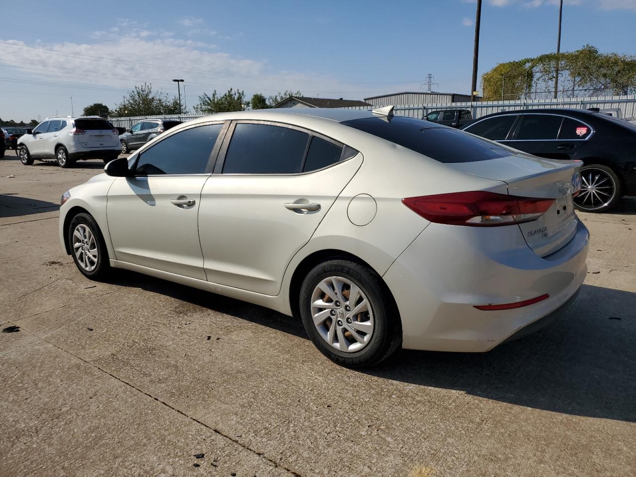 2017 Hyundai Elantra - Image 2