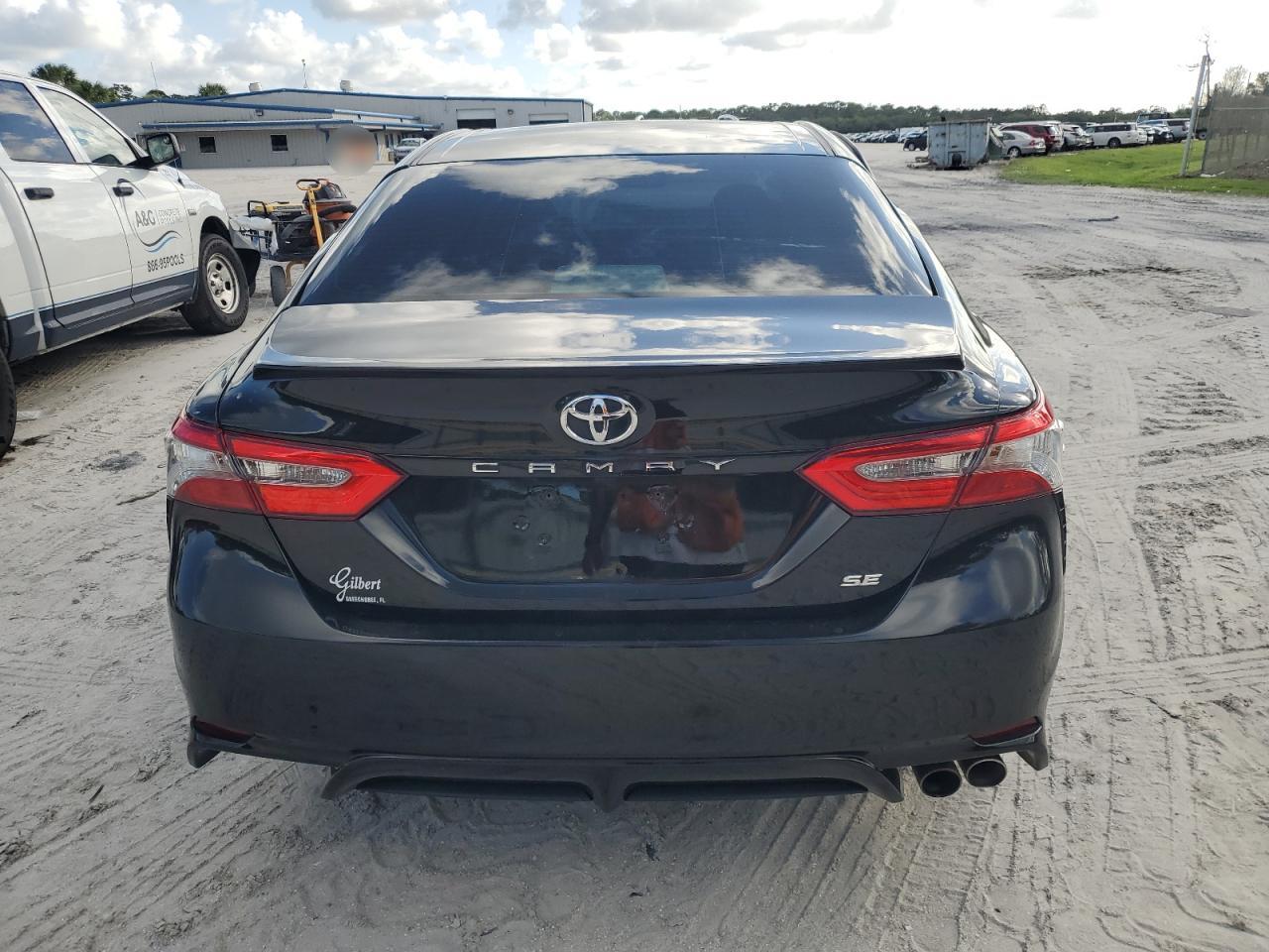 2018 Toyota Camry L VIN: 4T1B11HK8JU645745 Lot: 80550194