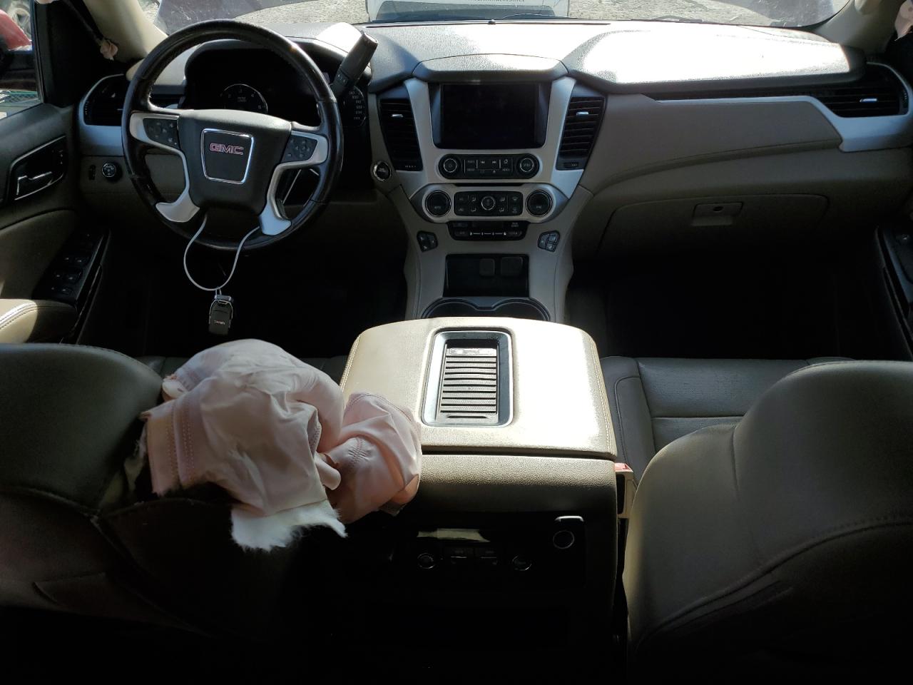 2017 GMC Yukon - Image 8