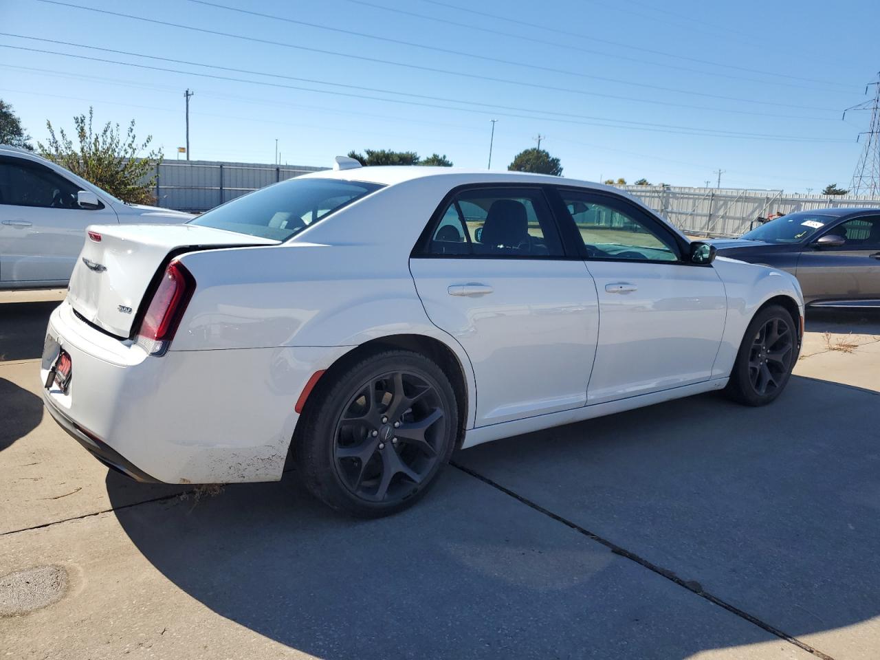 2021 Chrysler 300 - Image 3