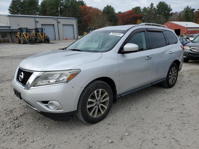 2014 Nissan Pathfinder S na sprzedaż w Mendon, MA - Minor Dent/Scratches