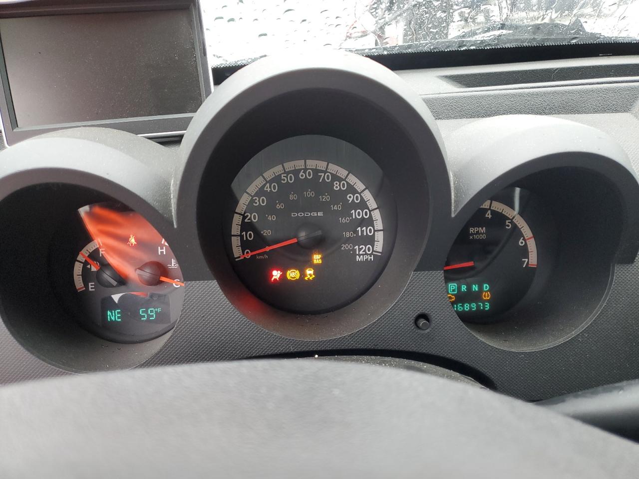 2008 Dodge Nitro - Image 9