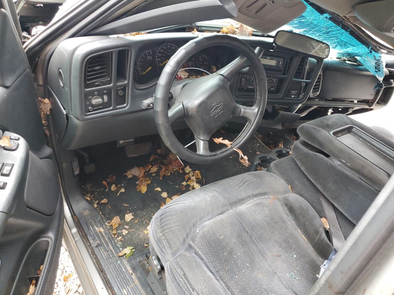 2001 Chevrolet Silverado - Image 8