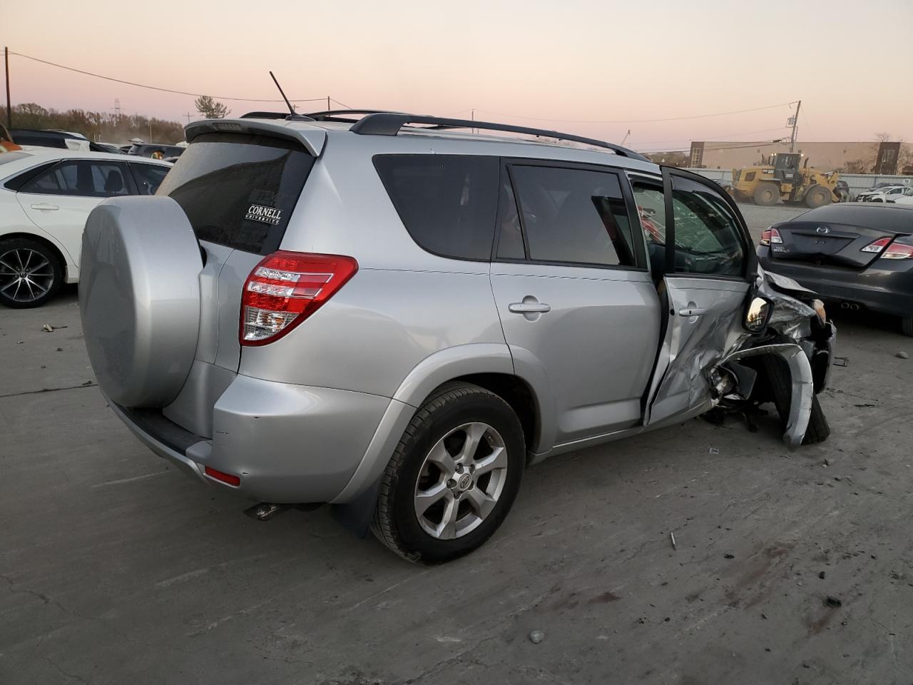2010 Toyota RAV 4 - Image 3