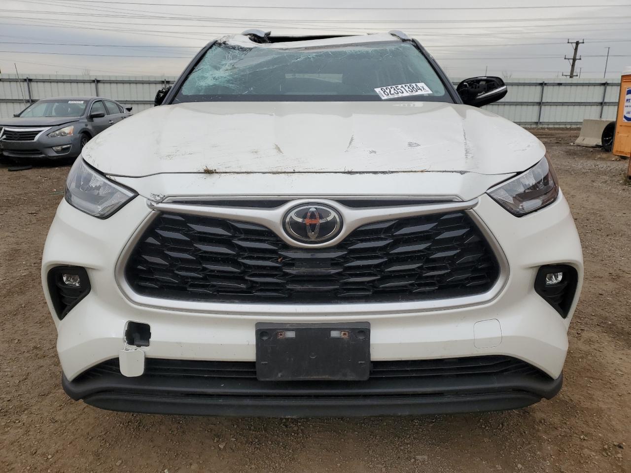 2020 Toyota Highlander - Image 5
