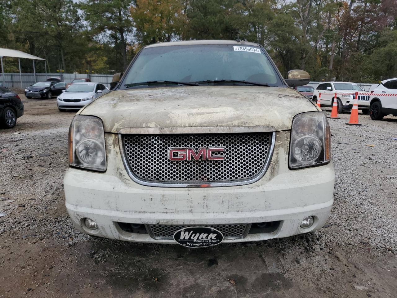 2008 GMC Yukon - Image 5