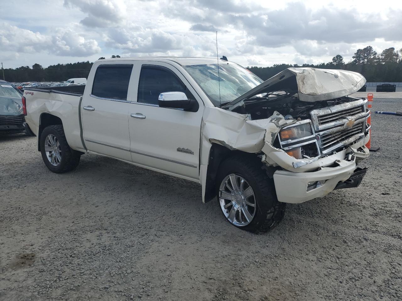 2014 Chevrolet Silverado - Image 4