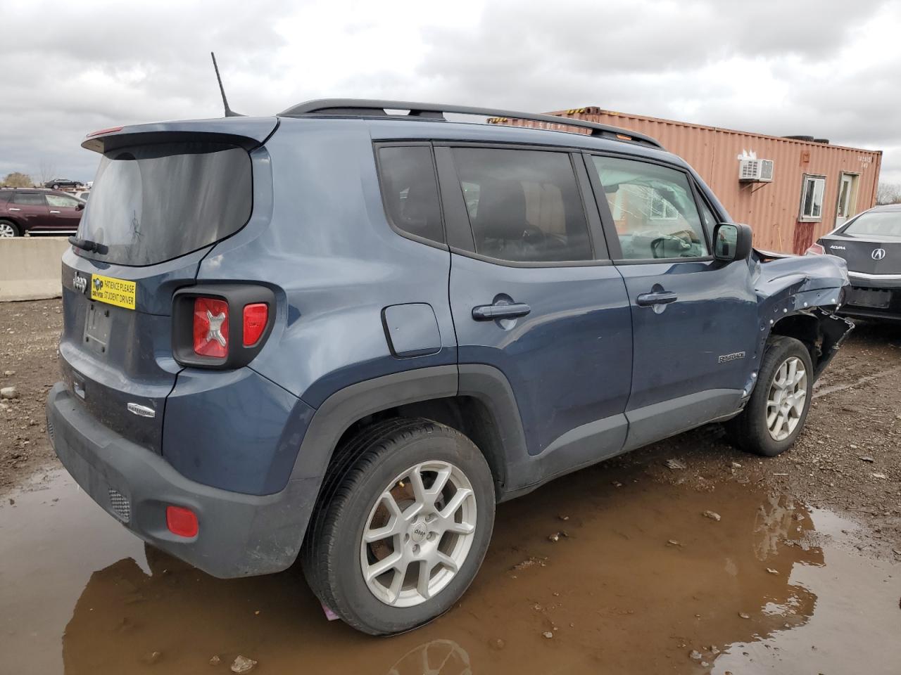 VIN ZACNJDB10NPN72913 2022 JEEP RENEGADE no.3